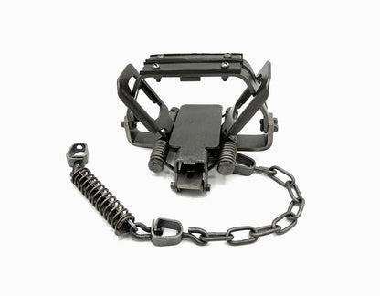 DOG TRAP #5, FOUR SPRING 150x148 RUBBER JAW INCL CHAIN AND SPRING RIG