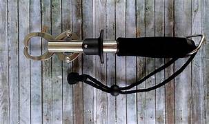Lip Grip Fishteck 30cm Stainless Steel Fish Handler Grabber with Lanyard